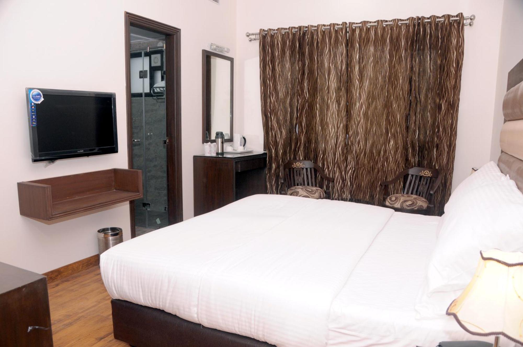 Hotel Prems Paradise Amritsar Buitenkant foto