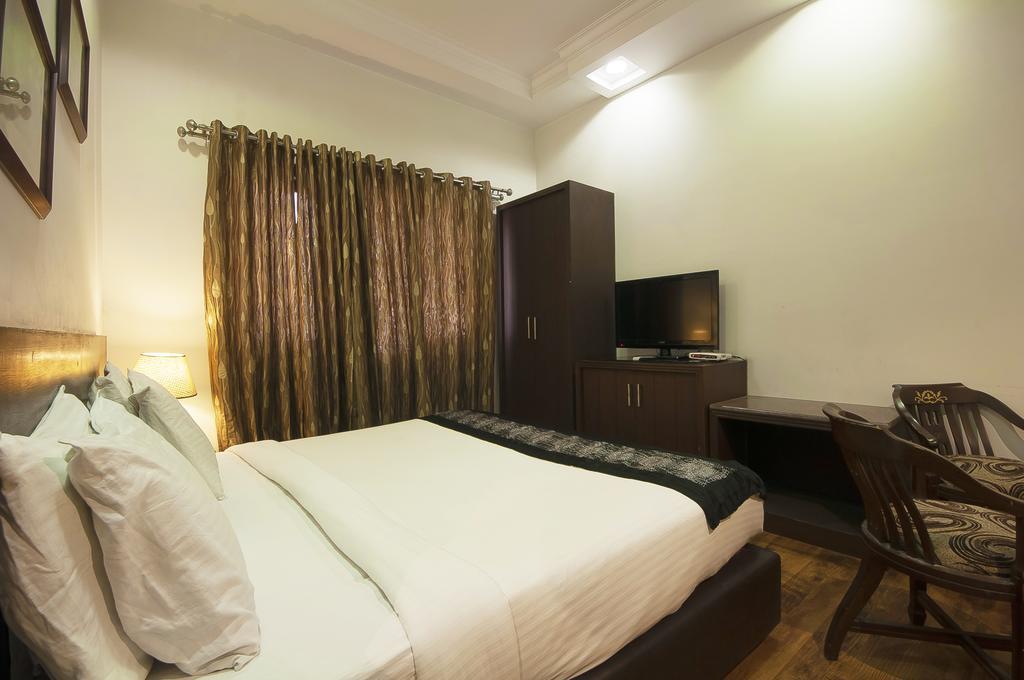 Hotel Prems Paradise Amritsar Kamer foto