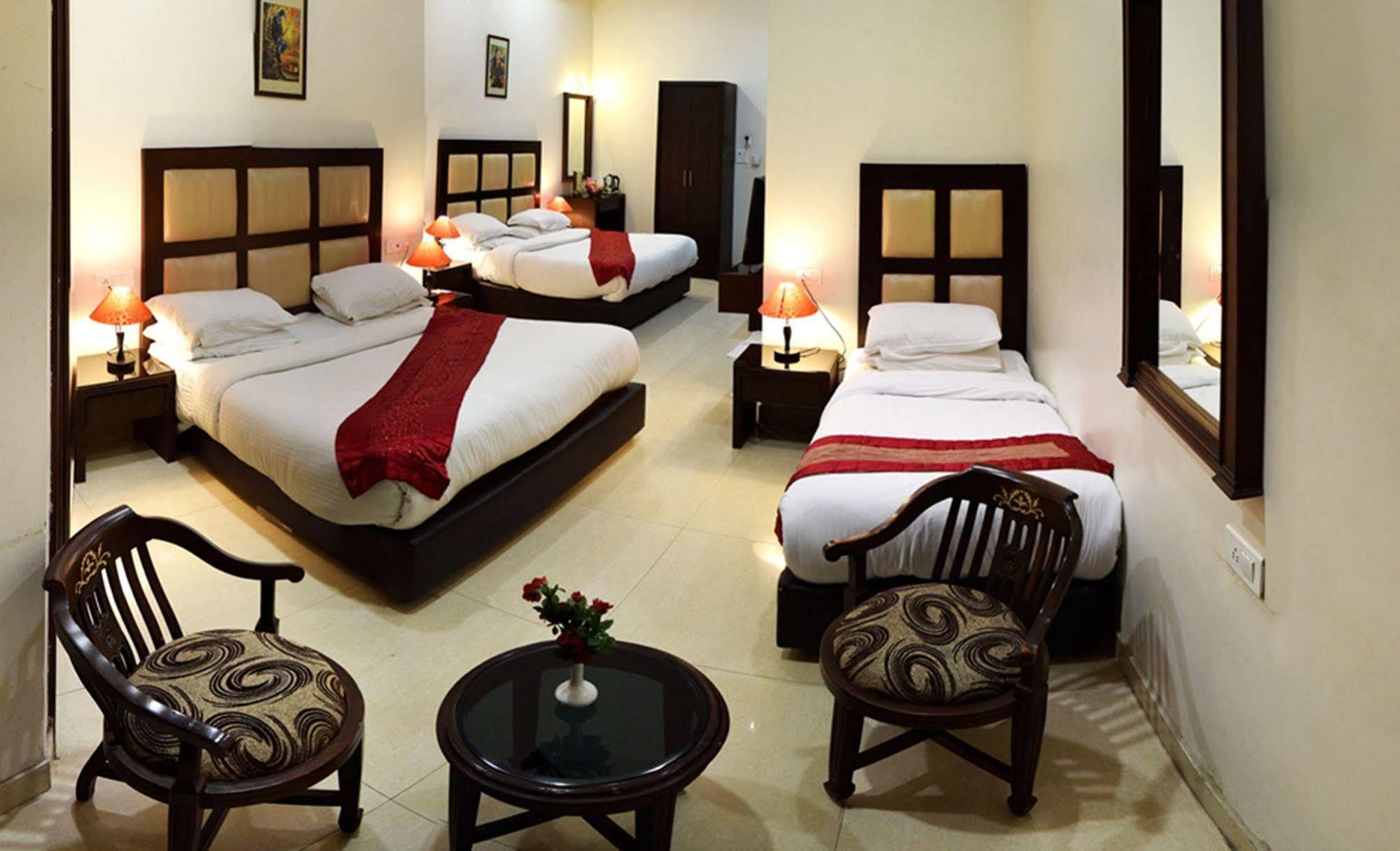 Hotel Prems Paradise Amritsar Buitenkant foto