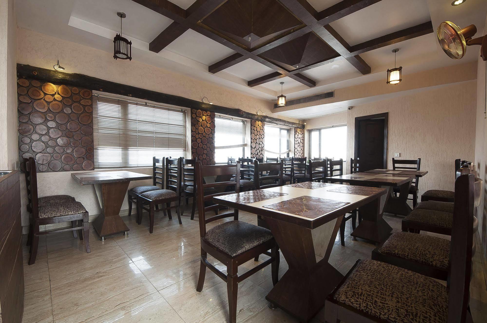 Hotel Prems Paradise Amritsar Buitenkant foto