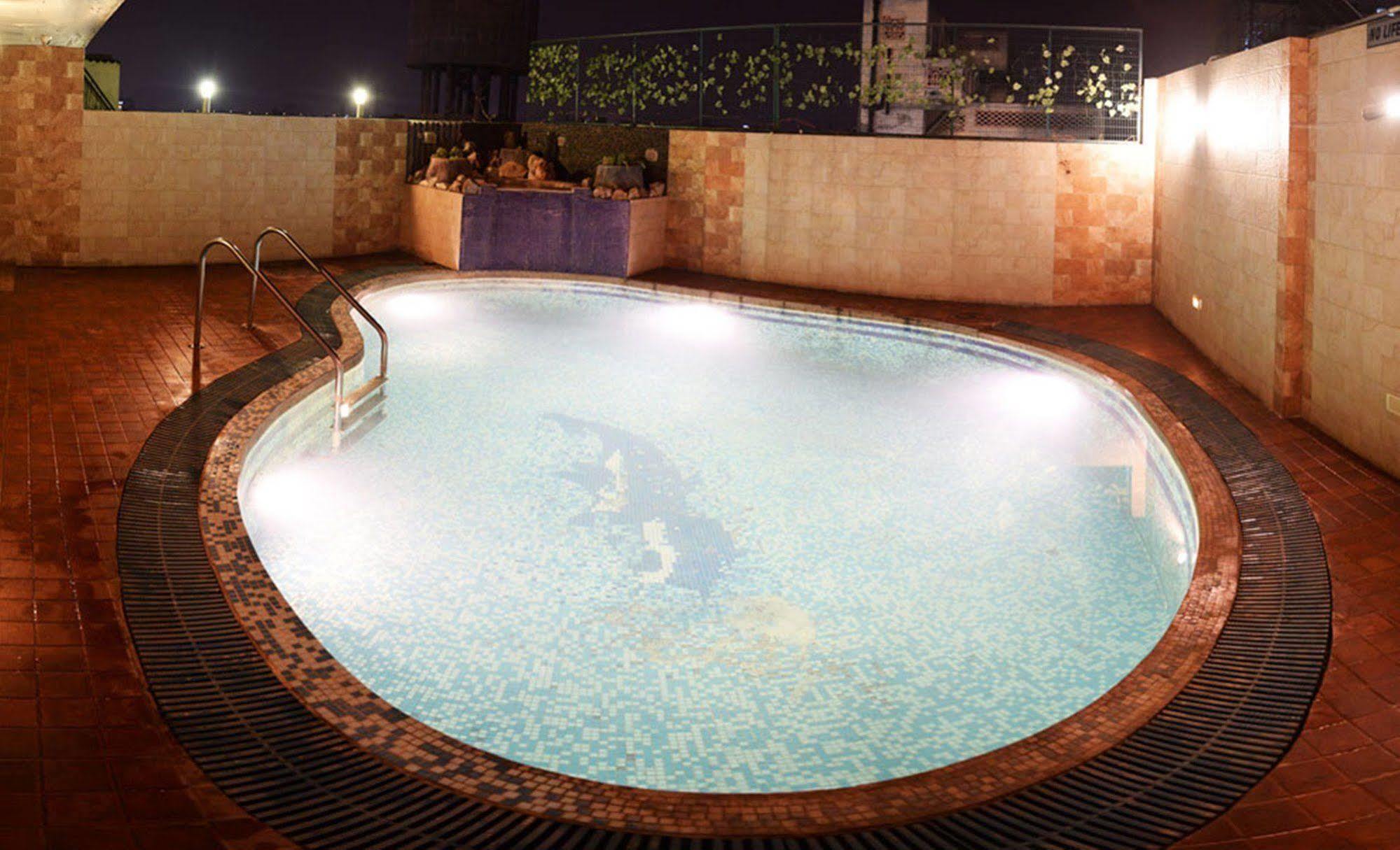 Hotel Prems Paradise Amritsar Buitenkant foto