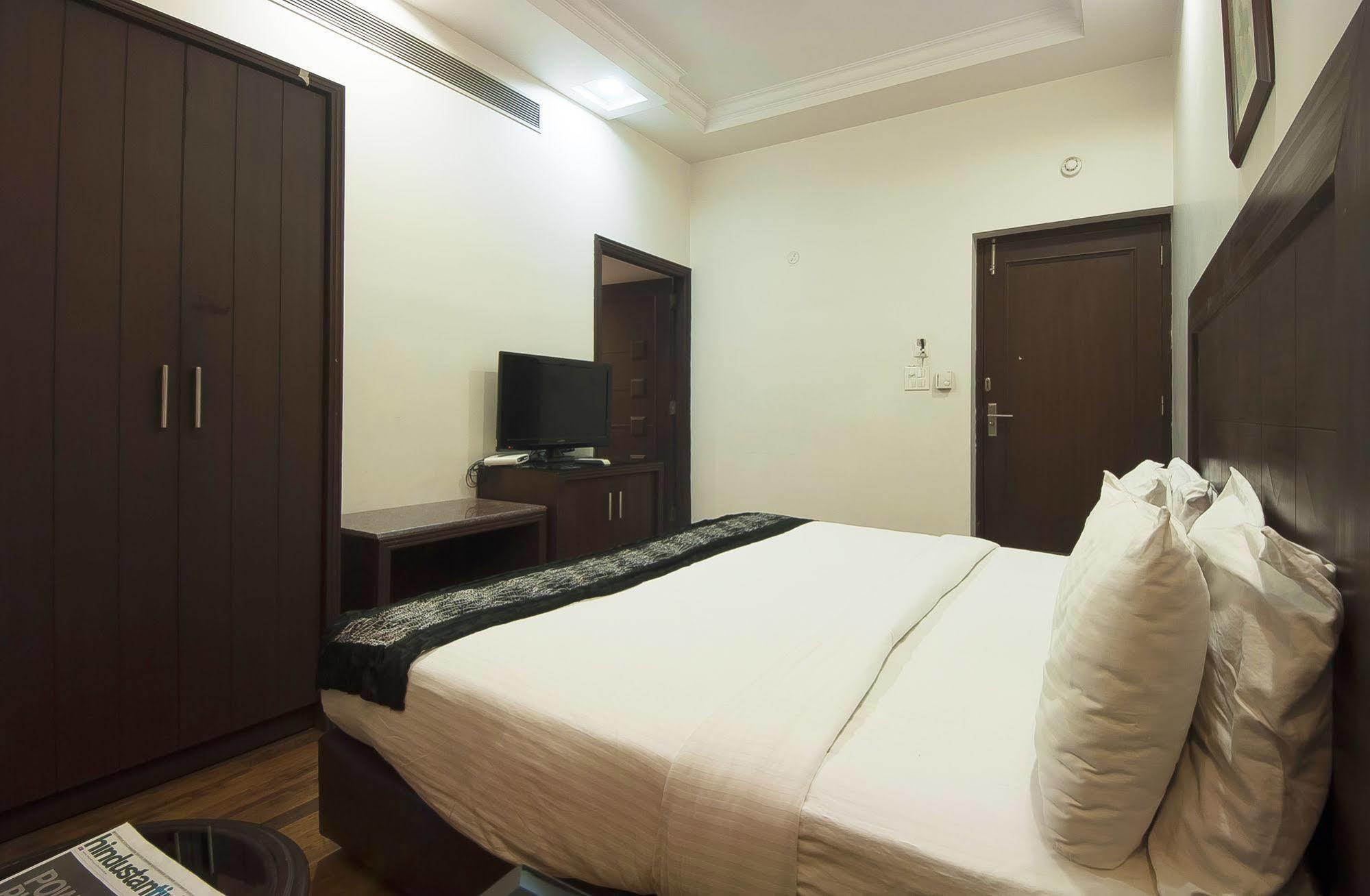 Hotel Prems Paradise Amritsar Buitenkant foto
